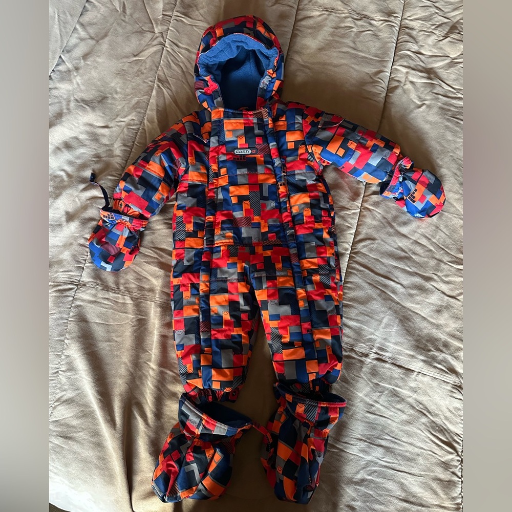 Gusti Snowsuit
